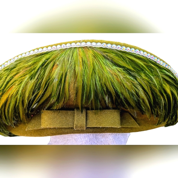 VINTAGE JACK MCCONNELL LUXURY GLAM 100% WOOL FEATHER SEQUIN HAT - Picture 4 of 7